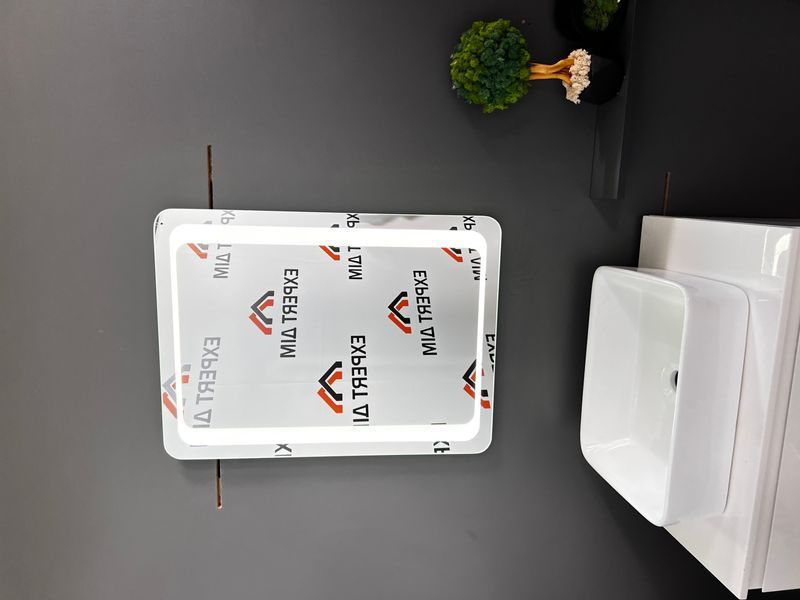 Дзеркало з LED2 підсвіткою 600х800 з механічним вимикачем LED2(6x8) фото