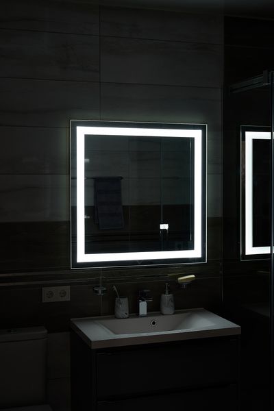 Зеркало с LED подсветкой 800х800мм. в ванную комнату прямоугольное MR-1 Global Glass MR-1 фото