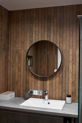 Дзеркало в чорній рамі кругле 600х600 Біла підсвітка у ванну кімнату ML-2 Global Glass ML-2 фото
