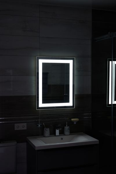 Зеркало с LED подсветкой 533х683мм. в ванную комнату прямоугольное MR-1 Global Glass MR-1 фото