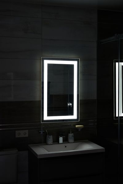 Прямоугольное зеркало с LED подсветкой в ванную комнату 500х800мм. MR-1 Global Glass MR-1 фото