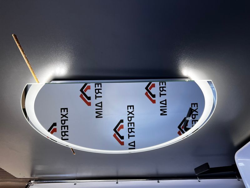 Дзеркало з LED17 підсвіткою кругле 650х800 з механічним вимикачем LED17(65х80)п фото